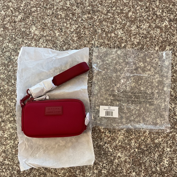 Dagne Dover x Sephora NWT Limited Edition Mara Phone Sling New with tags - Picture 3 of 8